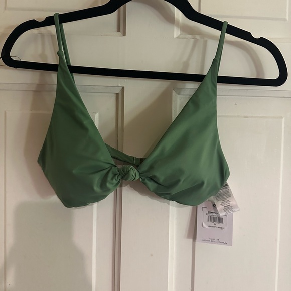 O’Neill bikini top. TOP ONLY. Size Medium/D Cup - Picture 2 of 2